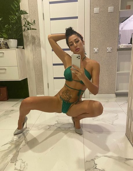 Mari Sweet nude star picture