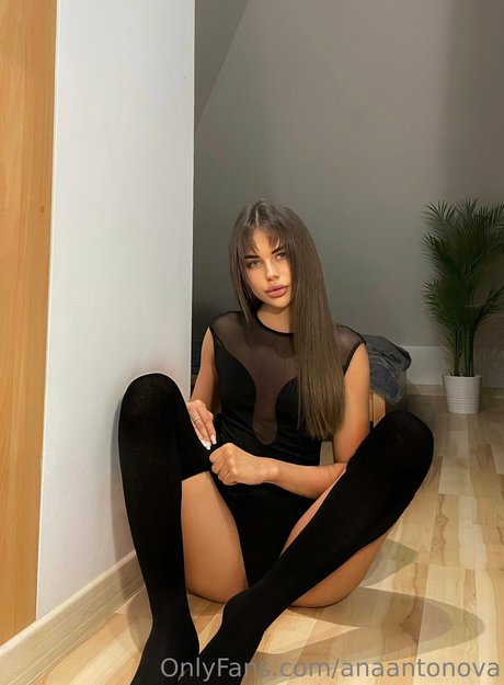 Anastasia Antonova exclusive model img
