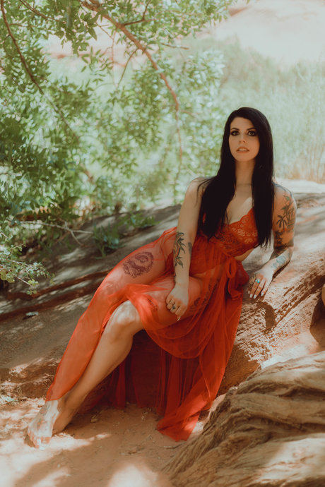 Thatsoraven95 model pretty image