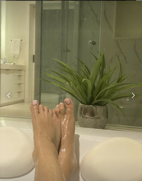 petite slut onlyfans hot naked image