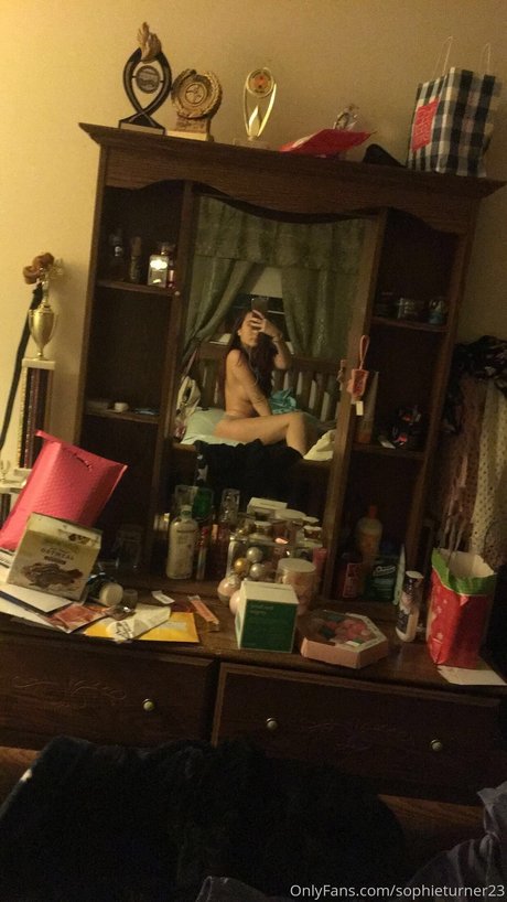 SophieGirl nudes model picture