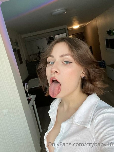 crybaby16 model sexy galleries