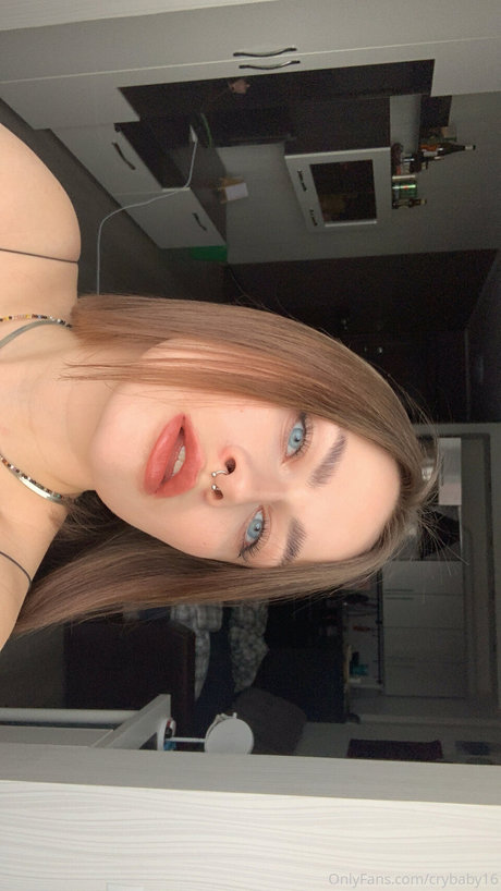 crybaby16 star free photos