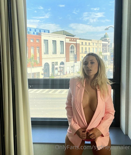 busty mom onlyfans hot naked photos