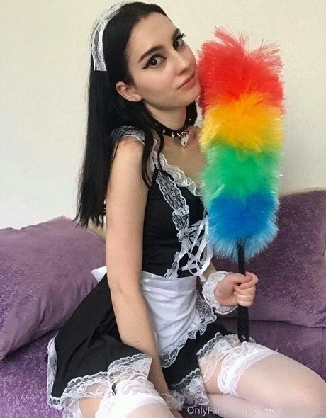 Pratty Katty nude pornstar photos