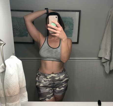 small pussy onlyfans hot photos