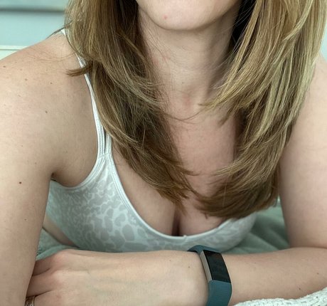 Emily Sequoia model hot gallery