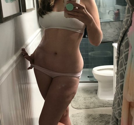 Emily Sequoia naked star pic