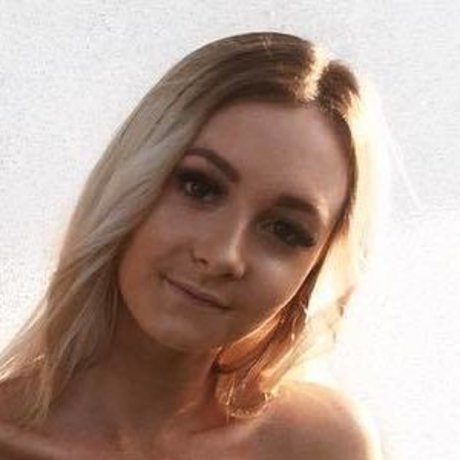 Chloe Gorton nude star archive