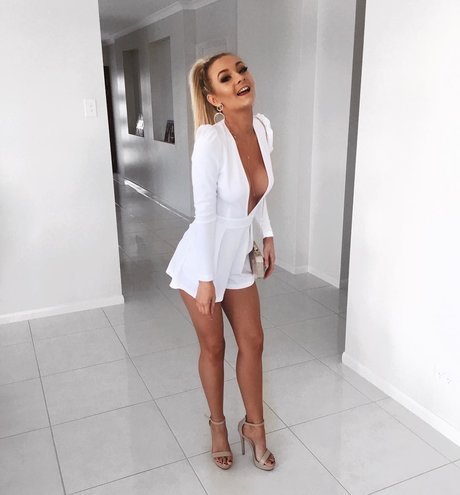 Chloe Gorton star pretty photo