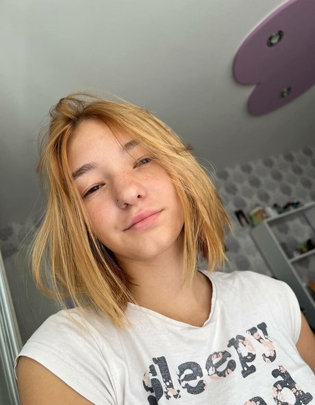 Sonya Solanski sex star pics