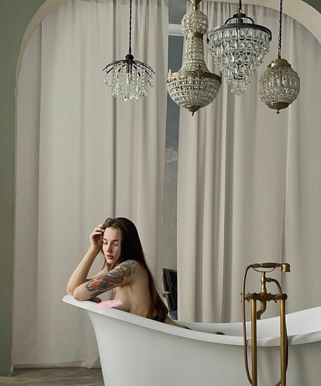 18 asian onlyfans nice photos