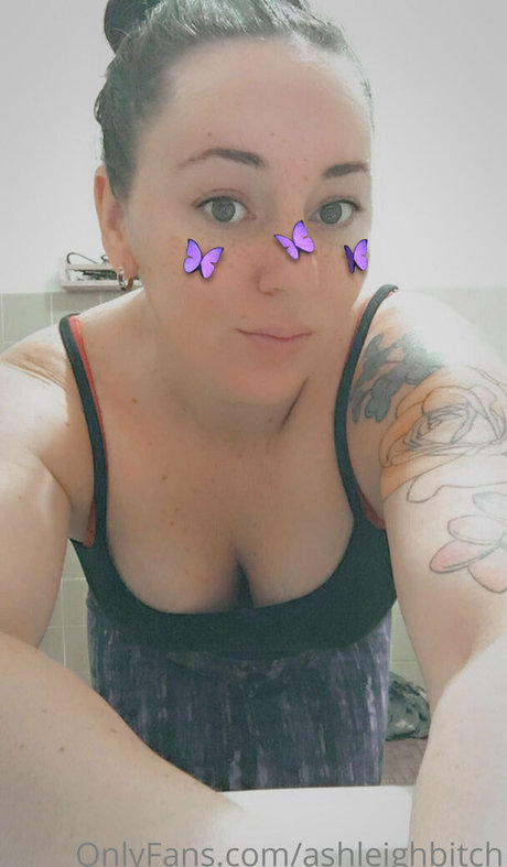 red hair onlyfans hot image