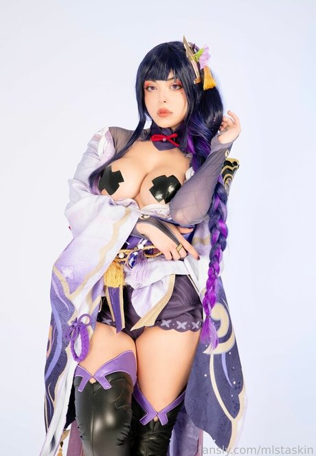 mlstaskin exclusive model image