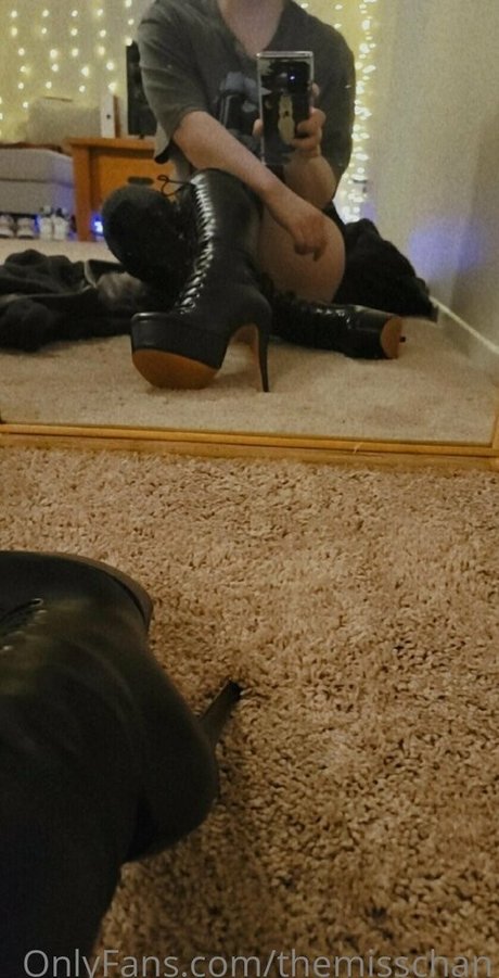 TheMissChan pornstar photo