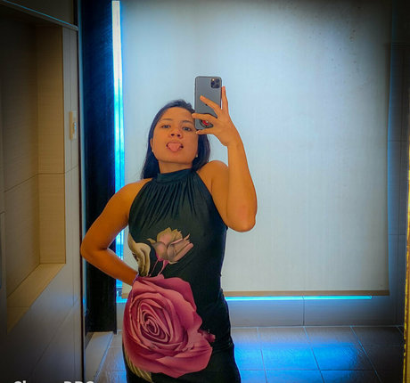 chubby babe onlyfans free naked photos