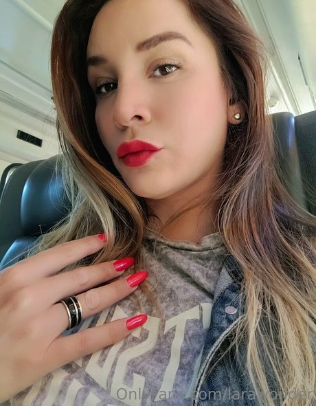 larawonder pornstar nude img