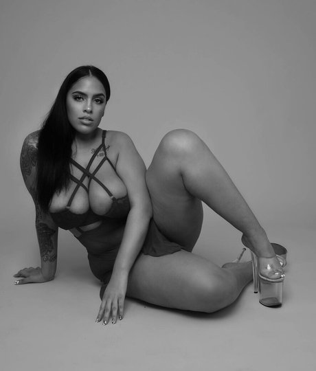 Brasi Quinzel hd pornstar photo