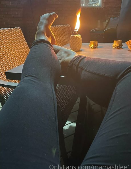 mamashlee1 model nude pic