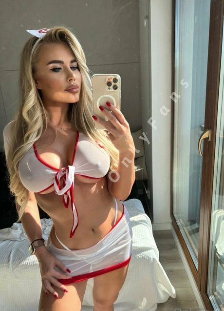 Noele Natalia star nude gallery