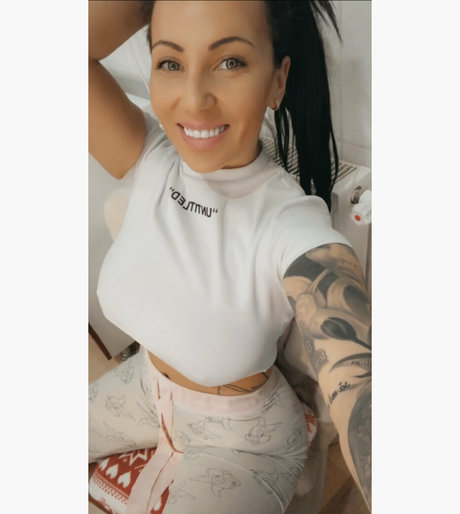 yourteacher01 nice actress pics