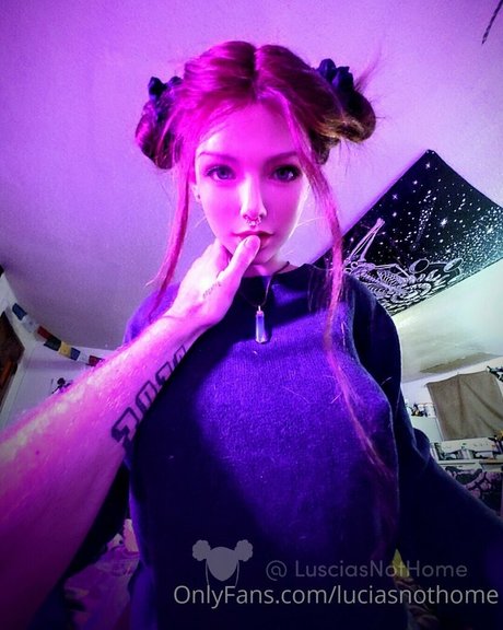 luciasnothome model hd picture