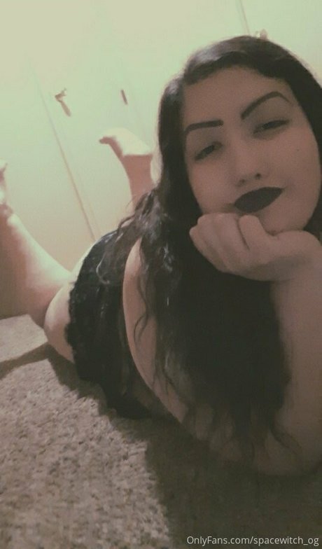 spacevvitch666 model high quality pictures