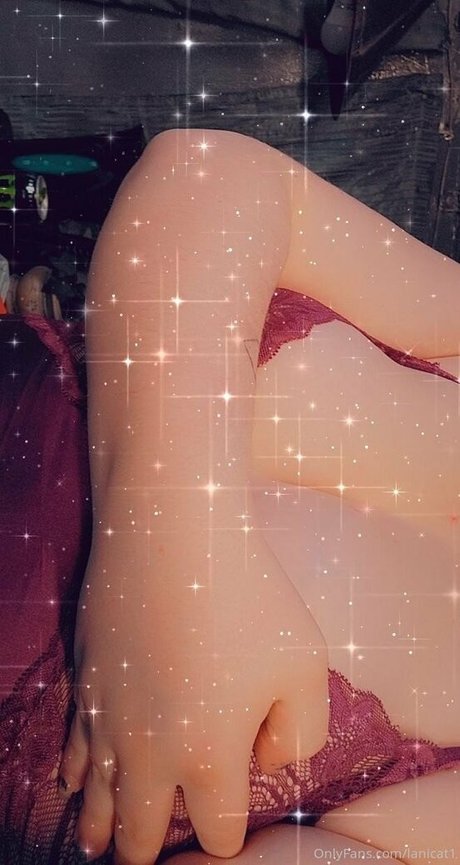 lanicat1 model nudes gallery