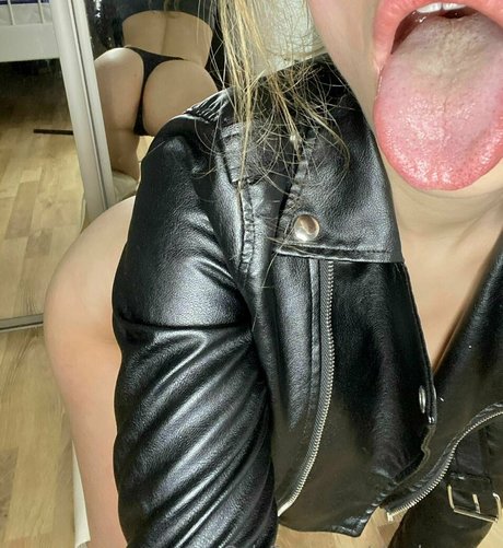 Skyaboveme pornstar hd img