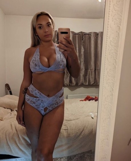 admire amii hot star images