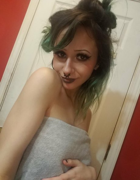 anarchomilk star nudes pictures