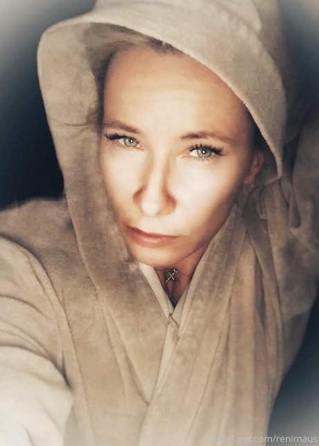 loveislove01 pornographic model pic