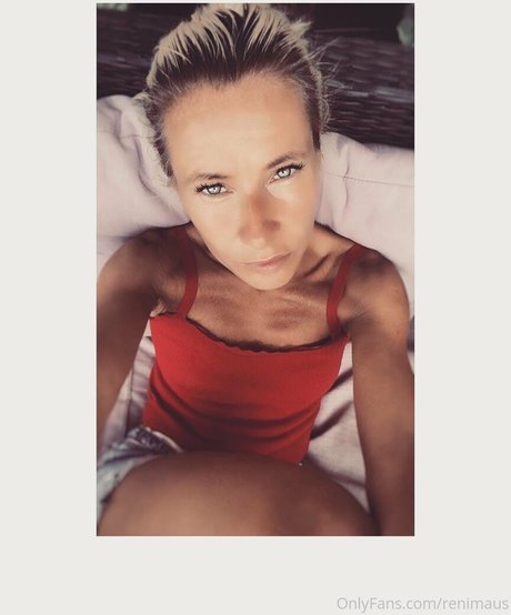 loveislove01 nudes star image