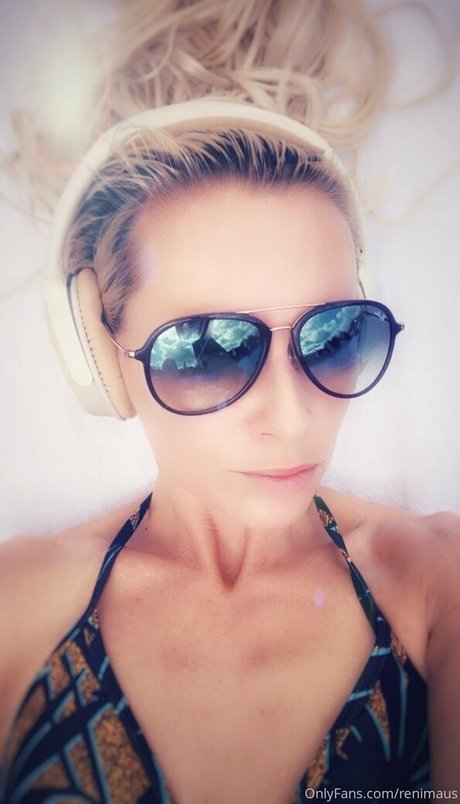 loveislove01 model art photo