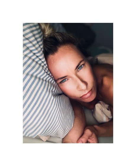 loveislove01 erotic pornstar gallery