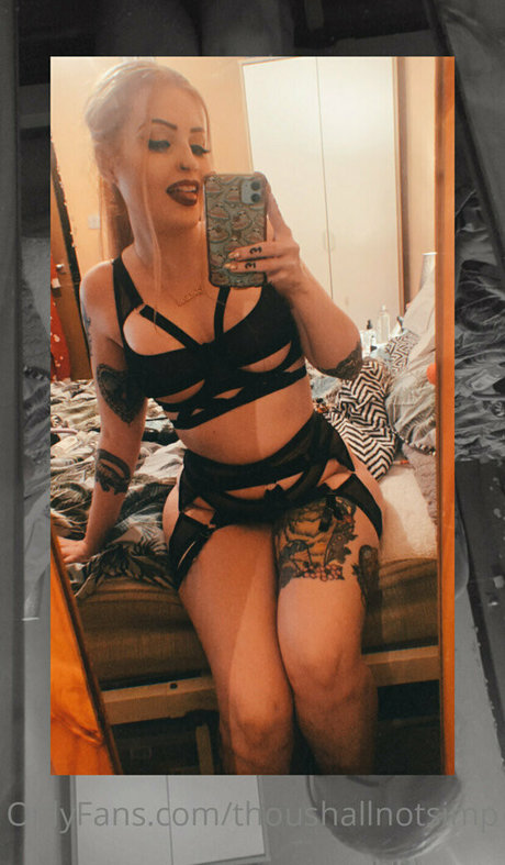 thoushallnotsimp nude model pictures