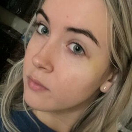 emilycc nude model picture