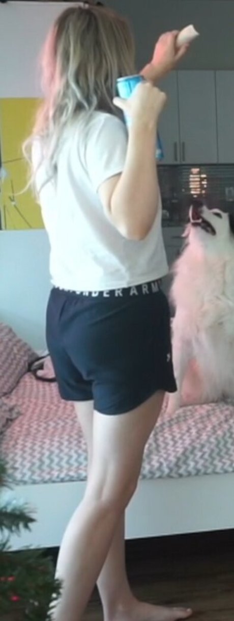 emilycc model sexy img