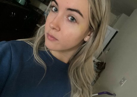 emilycc model exclusive image