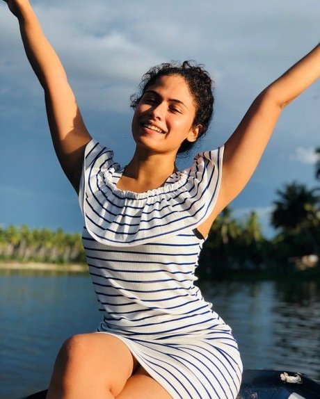 Sandani Fernando erotic star galleries