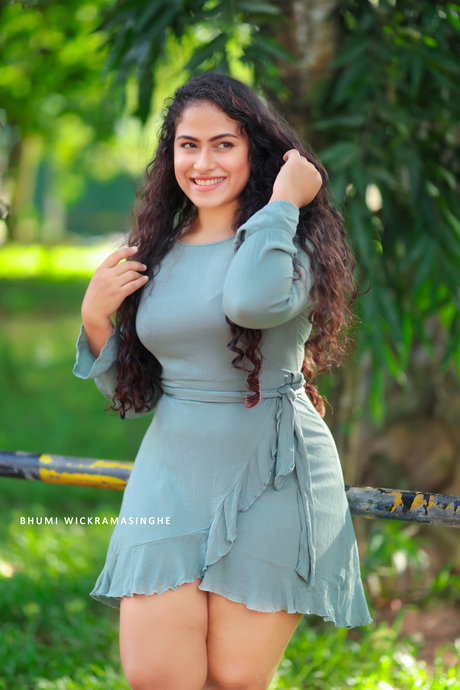 Sandani Fernando star hd galleries