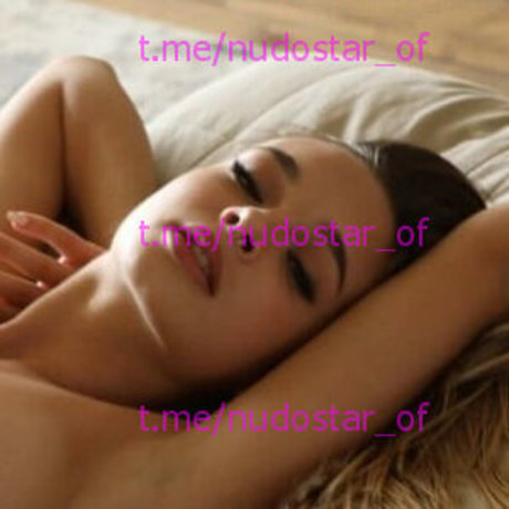 MollyK model adult pic