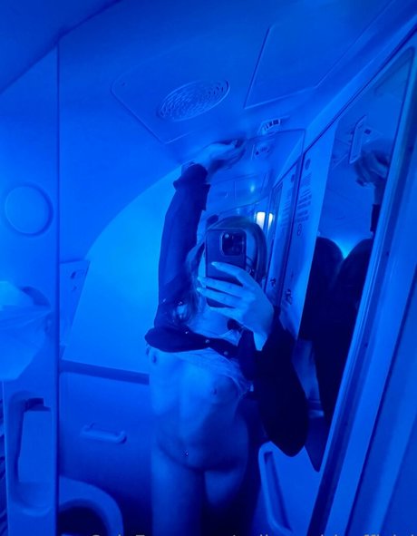 lightskin onlyfans beautiful xxx image