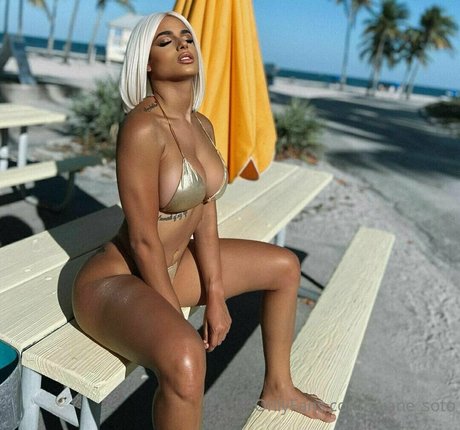 Eliane Soto nice model galleries