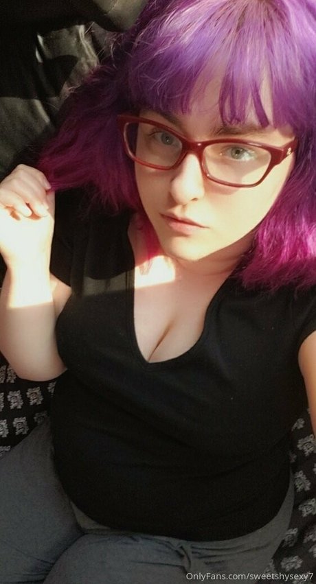 sweetshysexy7 model adult pictures