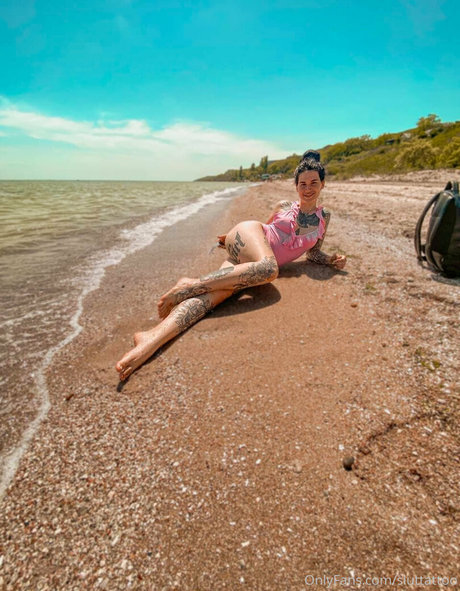 tattoogirl alia erotic actress gallery