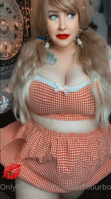 boobsandbourbonfree nudes star photos