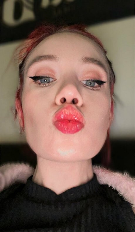 Seckooh pretty pornstar pictures