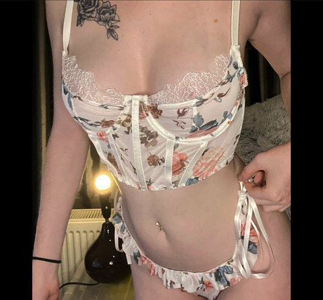 moremikimark free star pic