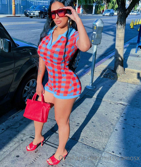 mitsyramosx sexy pornstar photos